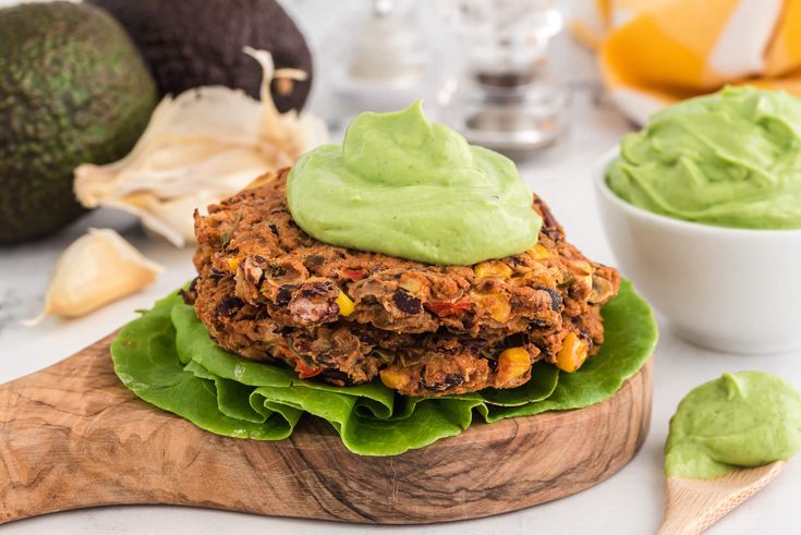 Avokado i Jogurt: Alternativni Umaci bez Majoneze